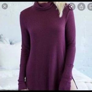 Urban Outfitters Me to We Plum/Burgundy Waffle Knit Turtleneck Sweater